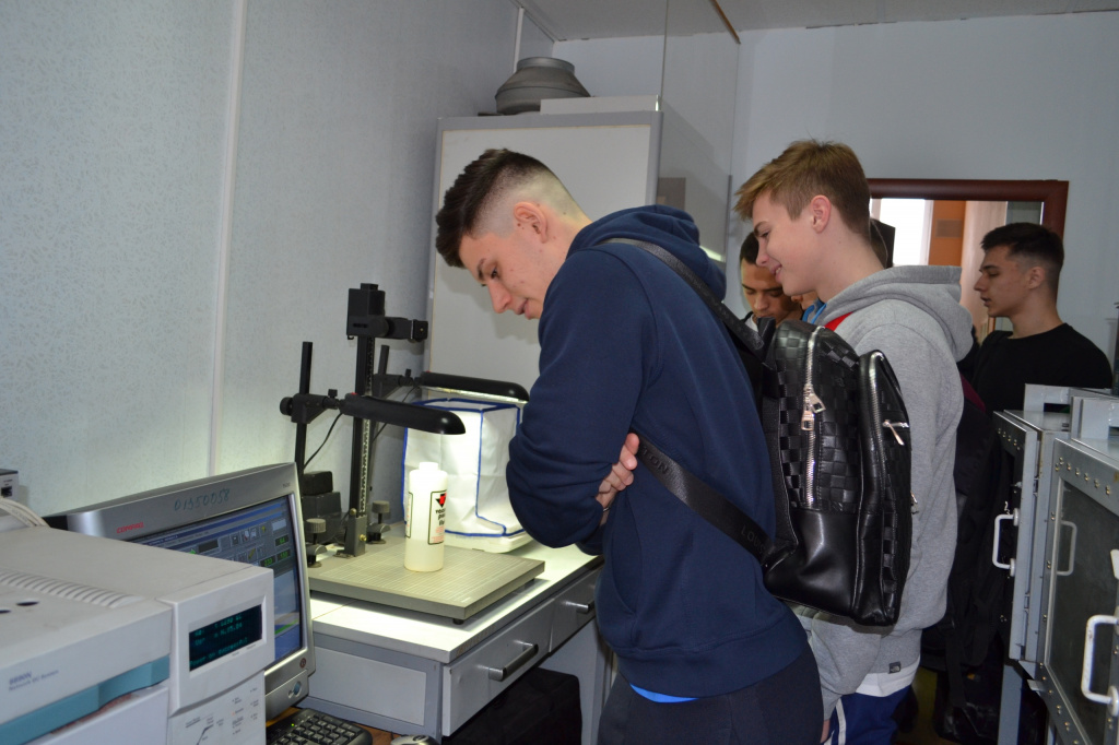 DpWXYi_vV2w.jpg DpWXYi_vV2w.jpg