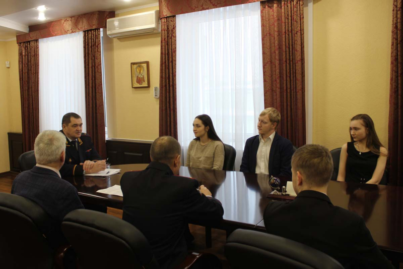 Studencheskiy_desant_v_UMVD_Rossii_po_Kirovskoy_oblasti-800x600.jpg Studencheskiy_desant_v_UMVD_Rossii_po_Kirovskoy_oblasti-800x600.jpg